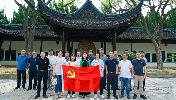 63ca39c490110d5249f4599653bee38b