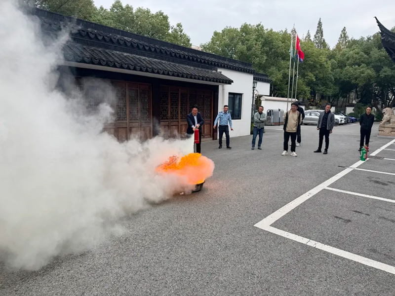 5298b22f99d497f78fe0ea4b53b4f96d 640.jpg